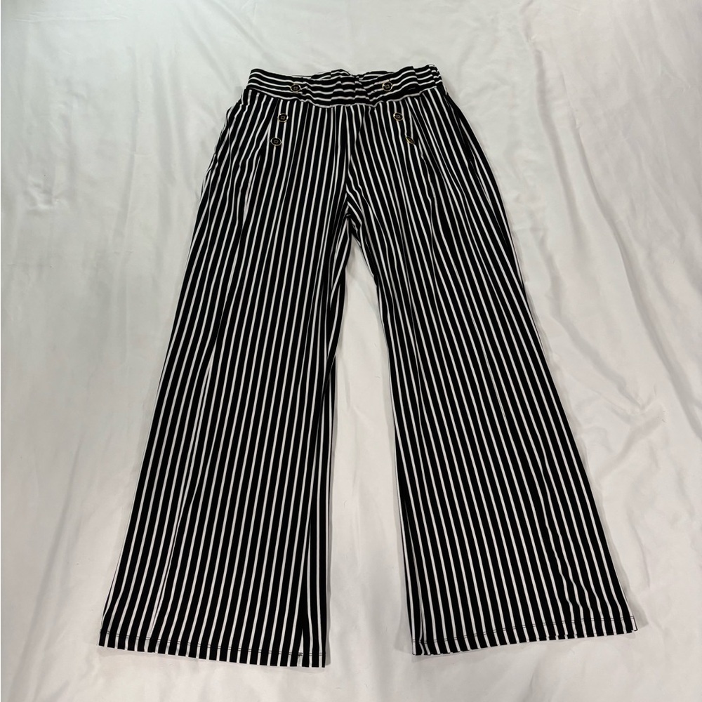 Sabrina Lauren New York size medium black and white pull on pants  Lot B